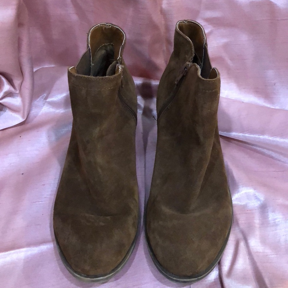 Kensie Brown Suede Boot w/ Short Heel